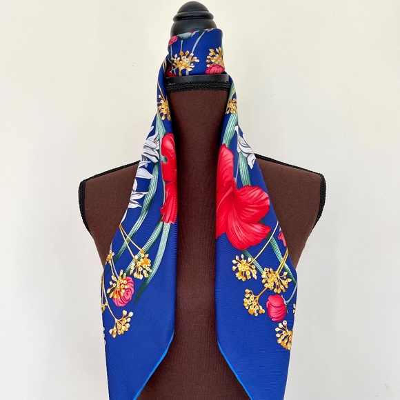 Salvatore Ferragamo Silk Scarf Flowers Blue Multicolor Wrap Scarf - Picture 12 of 15